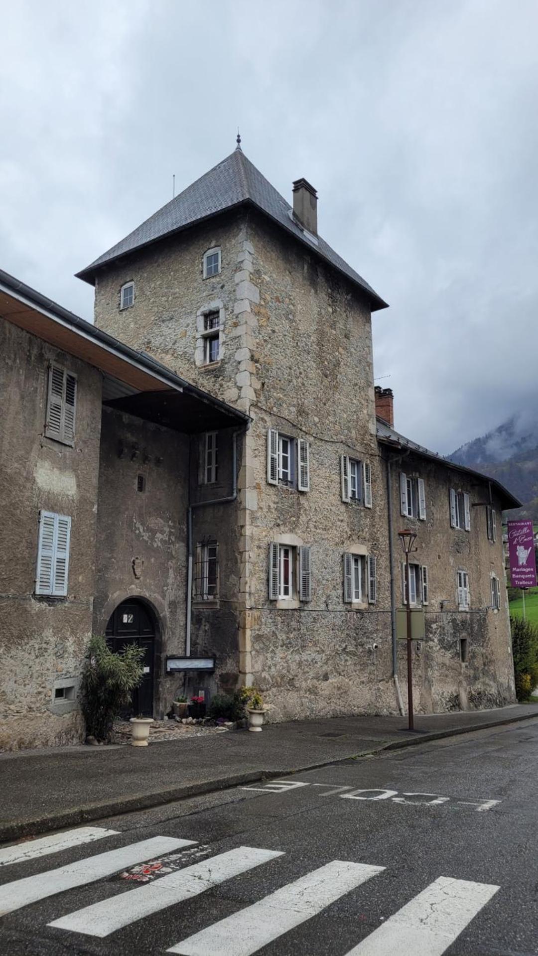 Maison De Sisi Ugine Luaran gambar