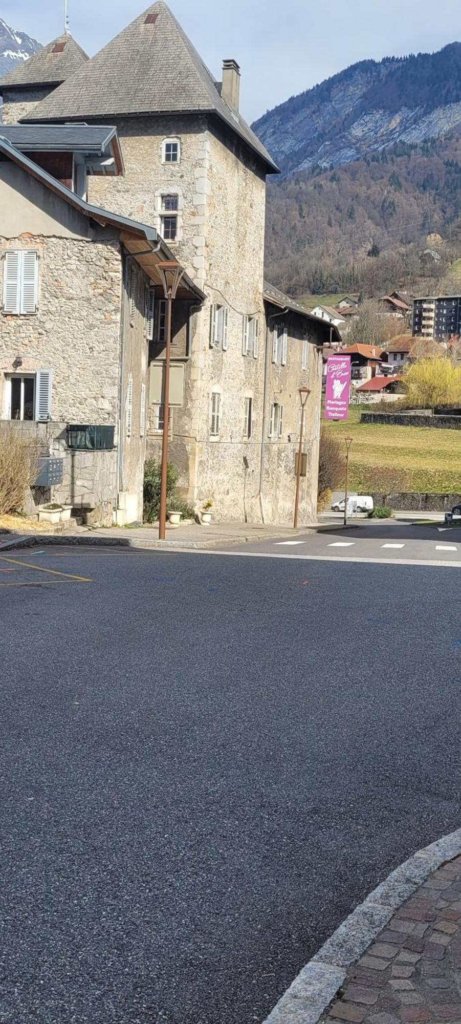 Maison De Sisi Ugine Luaran gambar